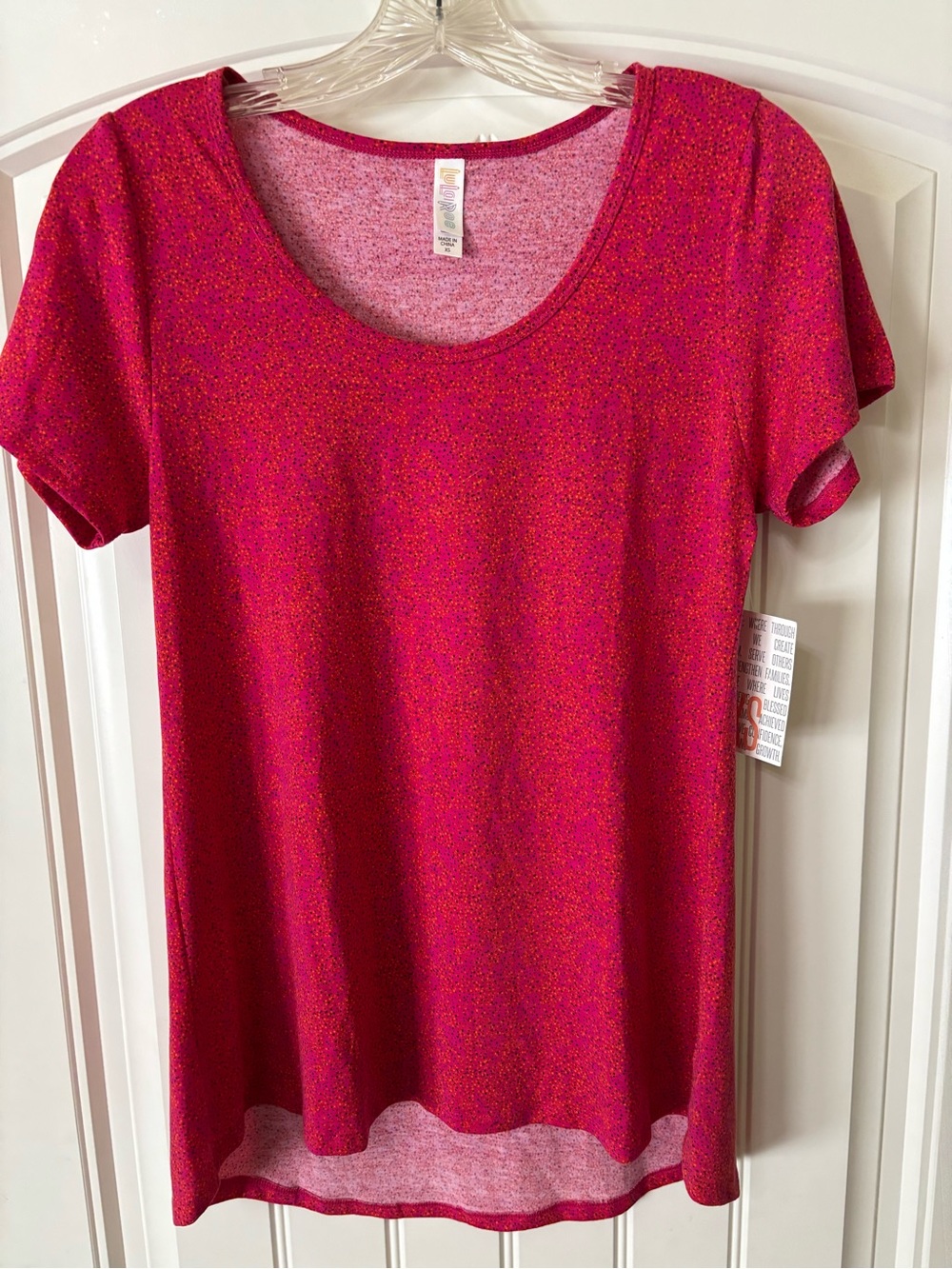 LuLaRoe Women's Short-Sleeve Scoop Neck Top in Magenta Pink